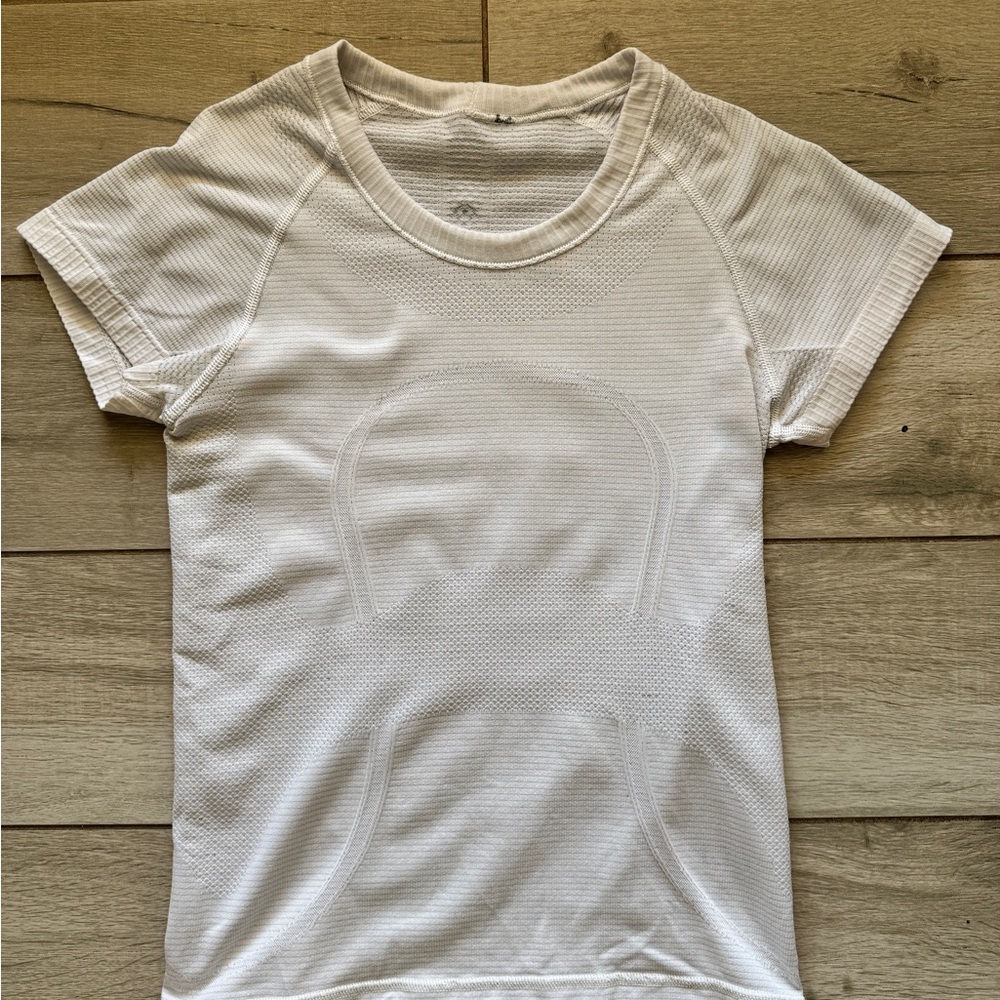 Lululemon swiftly short sleeves